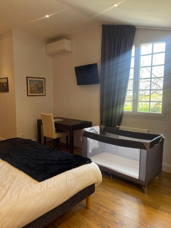 Domaine Des Peyries - Chambres Et Table D'Hotes Saint-Barthelemy-d'Agenais Bagian luar foto